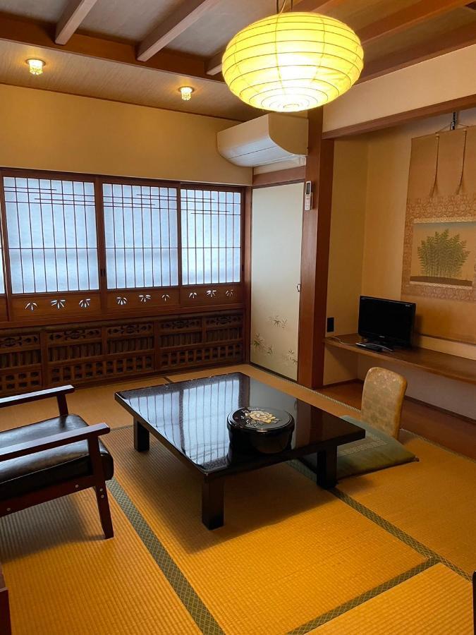 Sangai Ryokan Gotsu Exteriör bild