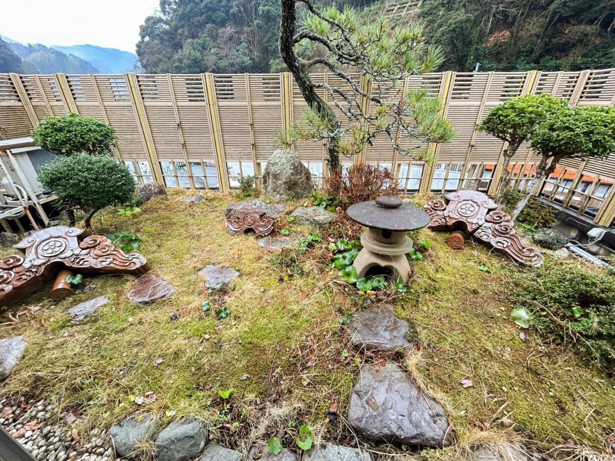 Sangai Ryokan Gotsu Exteriör bild