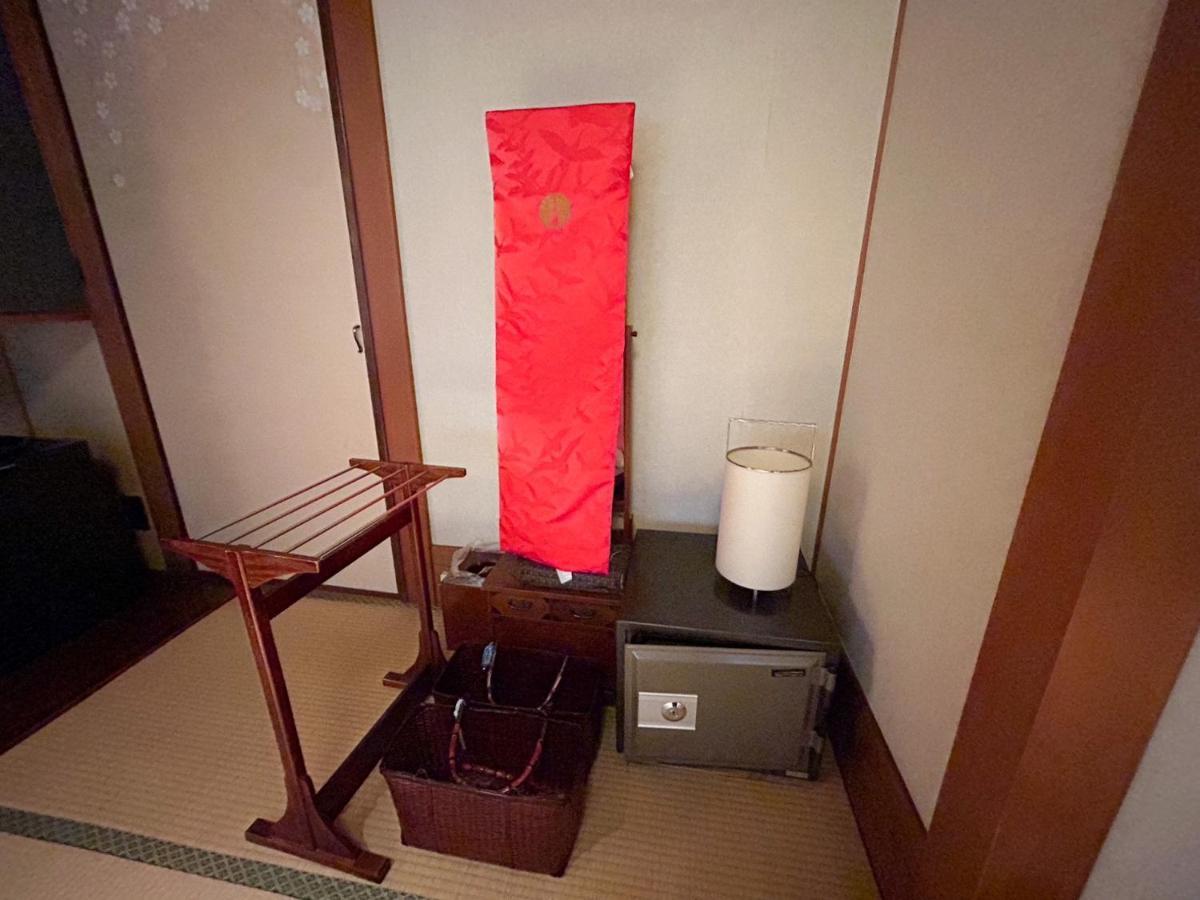Sangai Ryokan Gotsu Exteriör bild