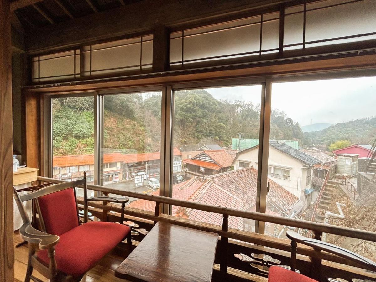 Sangai Ryokan Gotsu Exteriör bild